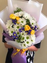 Букет цветов из:  Ирисы, Хризантемы и Розы #REPLACE_PRED# Афипском