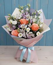 Букет Утренняя свежесть в Афипском Букет цветов из:  Лизиантусы, Розы, Альстромерии и Гипсофила в Афипском