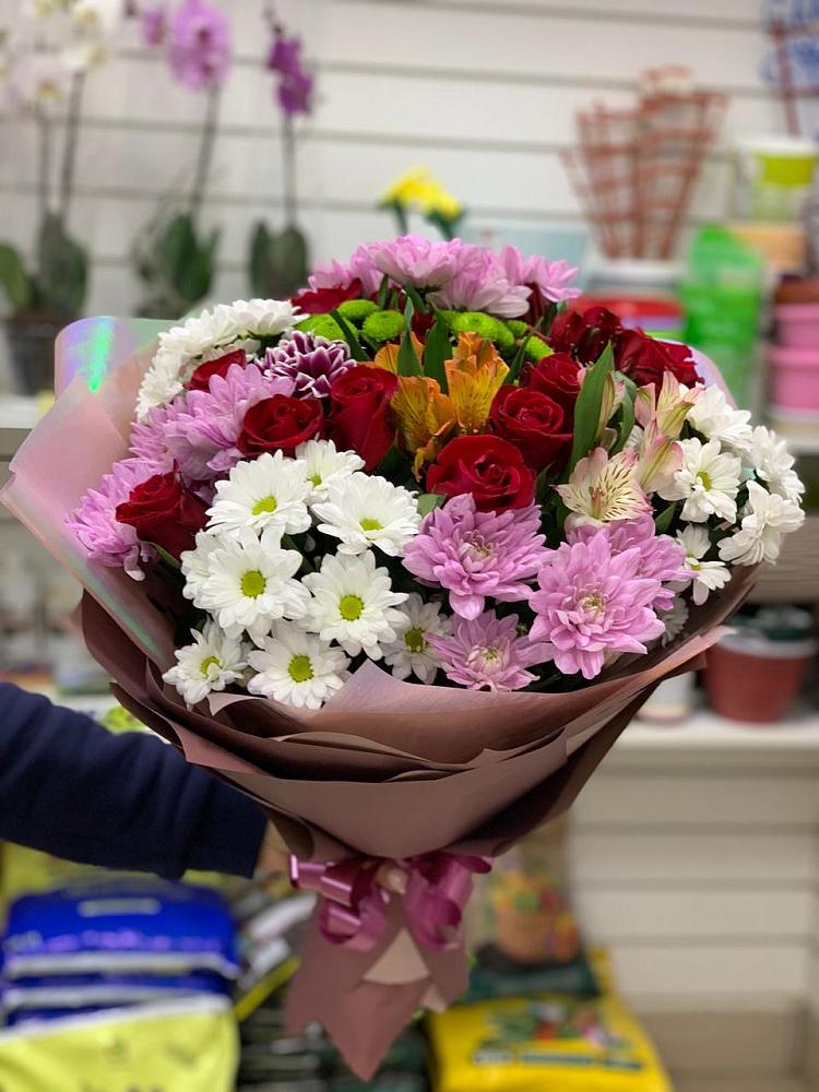 Букет цветов из: Розы, Хризантемы и Альстромерии в Афипском