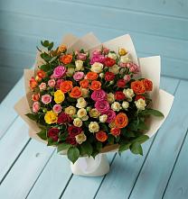 Букет Микс из разноцветных кустовых роз в Афипском